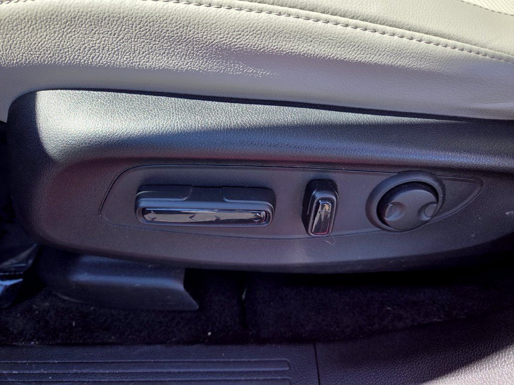 Used 2024 Honda CR-V EX-L image 4