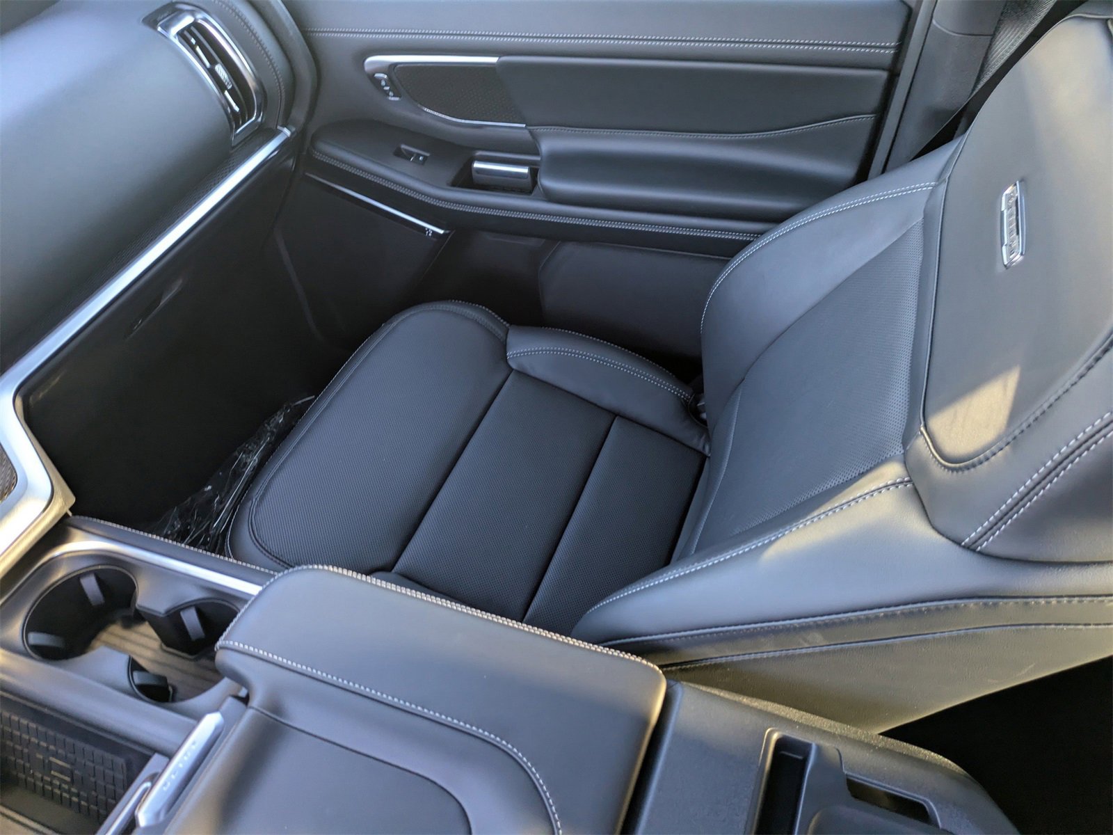 New 2025 Ford Expedition Platinum w/ Stealth Performance Package image 22