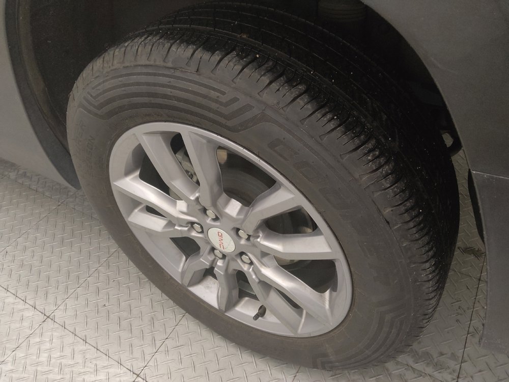 Used 2024 GMC Terrain SLT AWD/4WD image 31