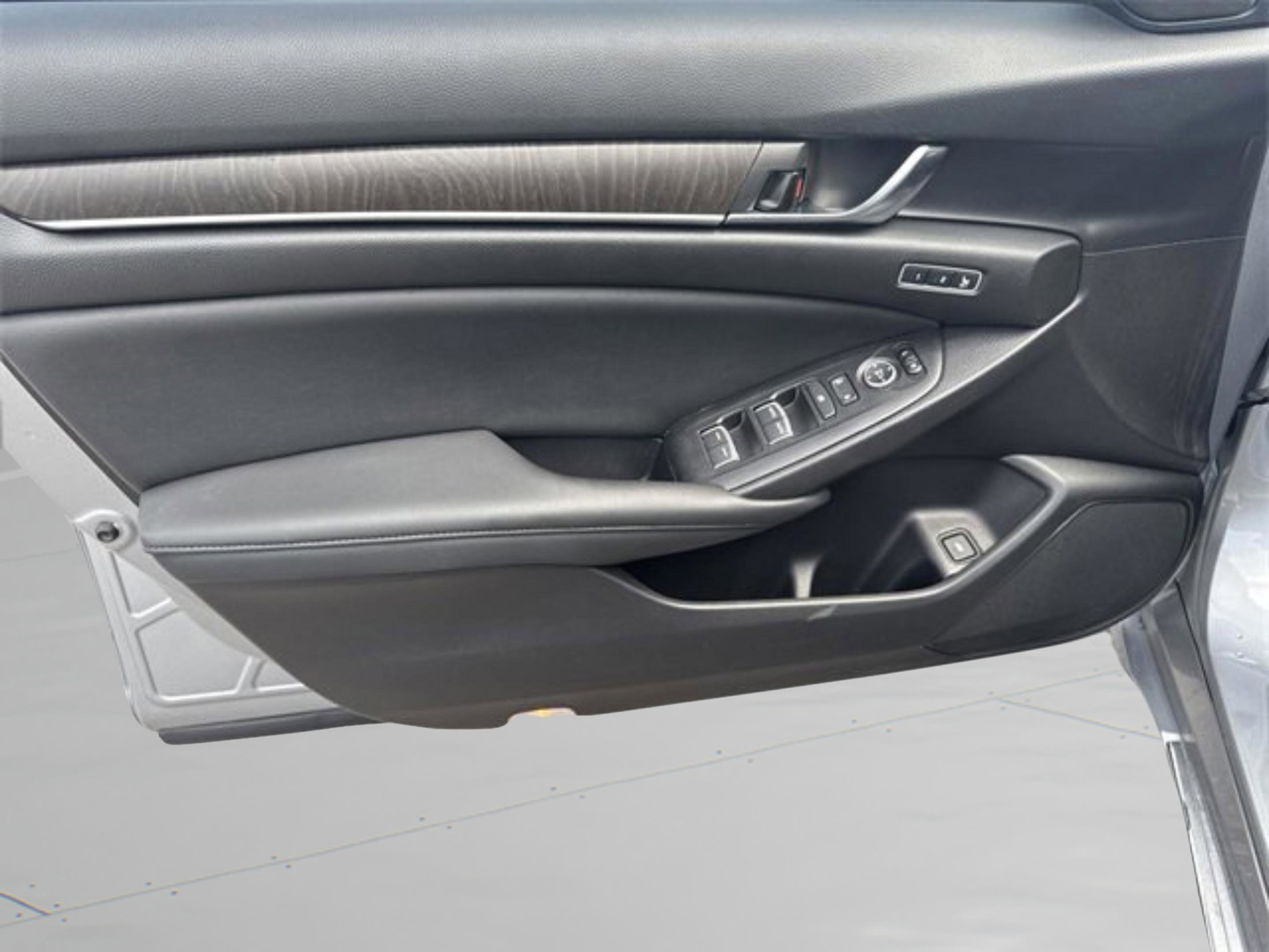 Used 2021 Honda Accord EX-L image 11