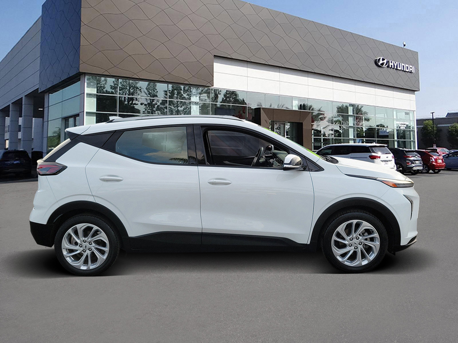 Used 2022 Chevrolet Bolt EUV LT image 4