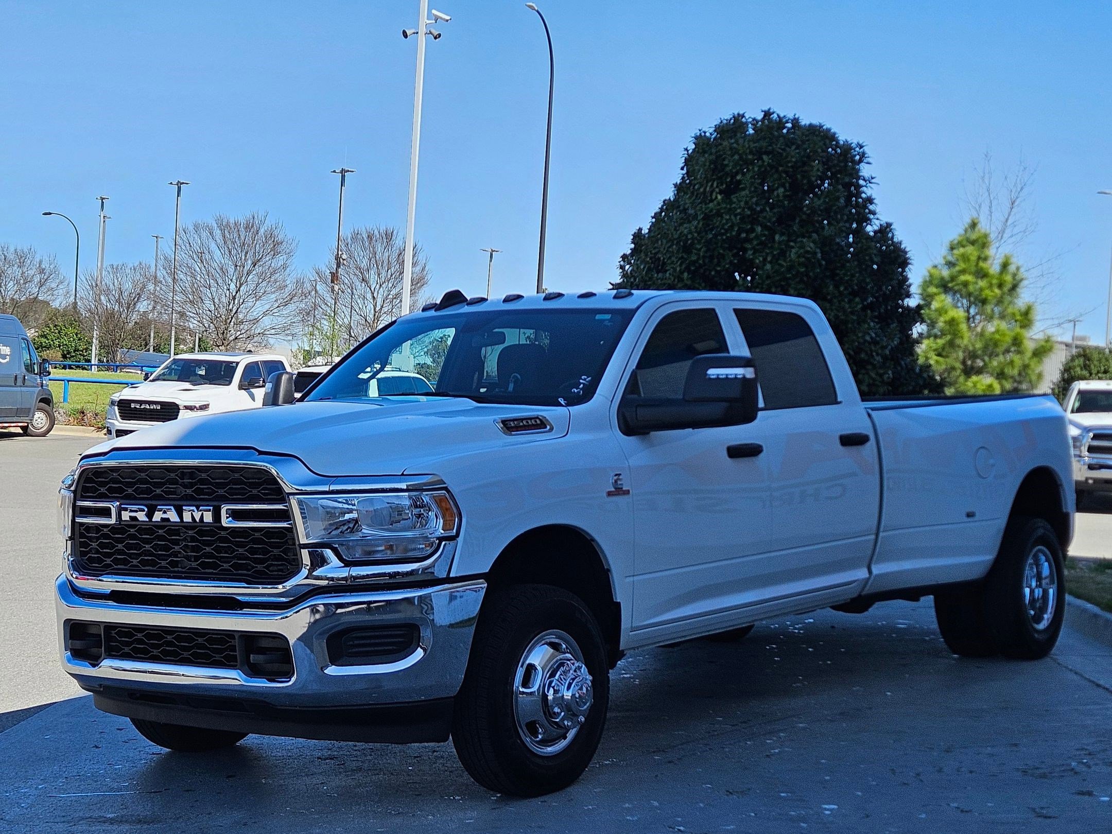 Used 2024 RAM 3500 Tradesman w/ Chrome Appearance Group image 3