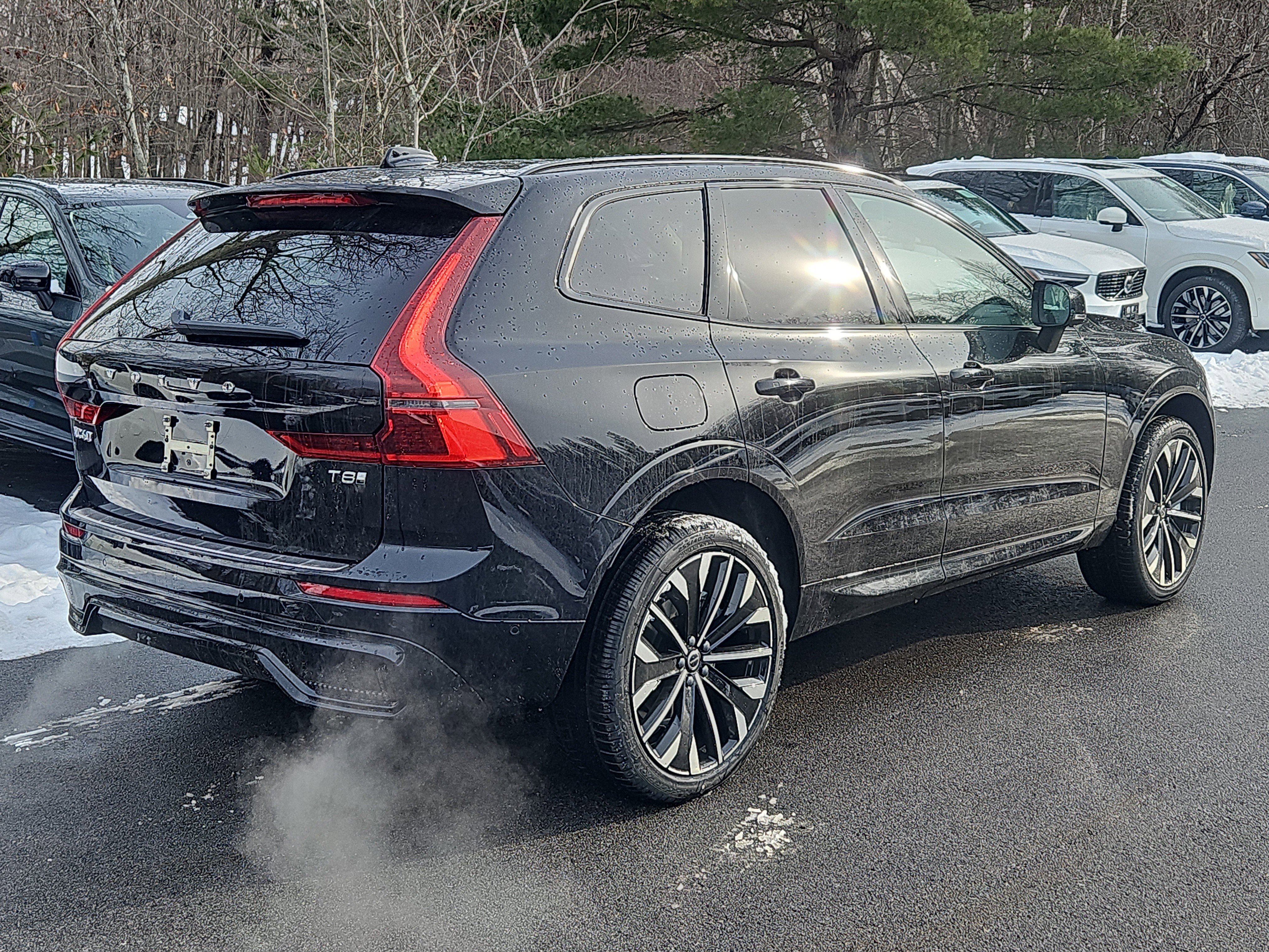 New 2026 Volvo XC60 T8 Ultra w/ Protection Package Premier image 2