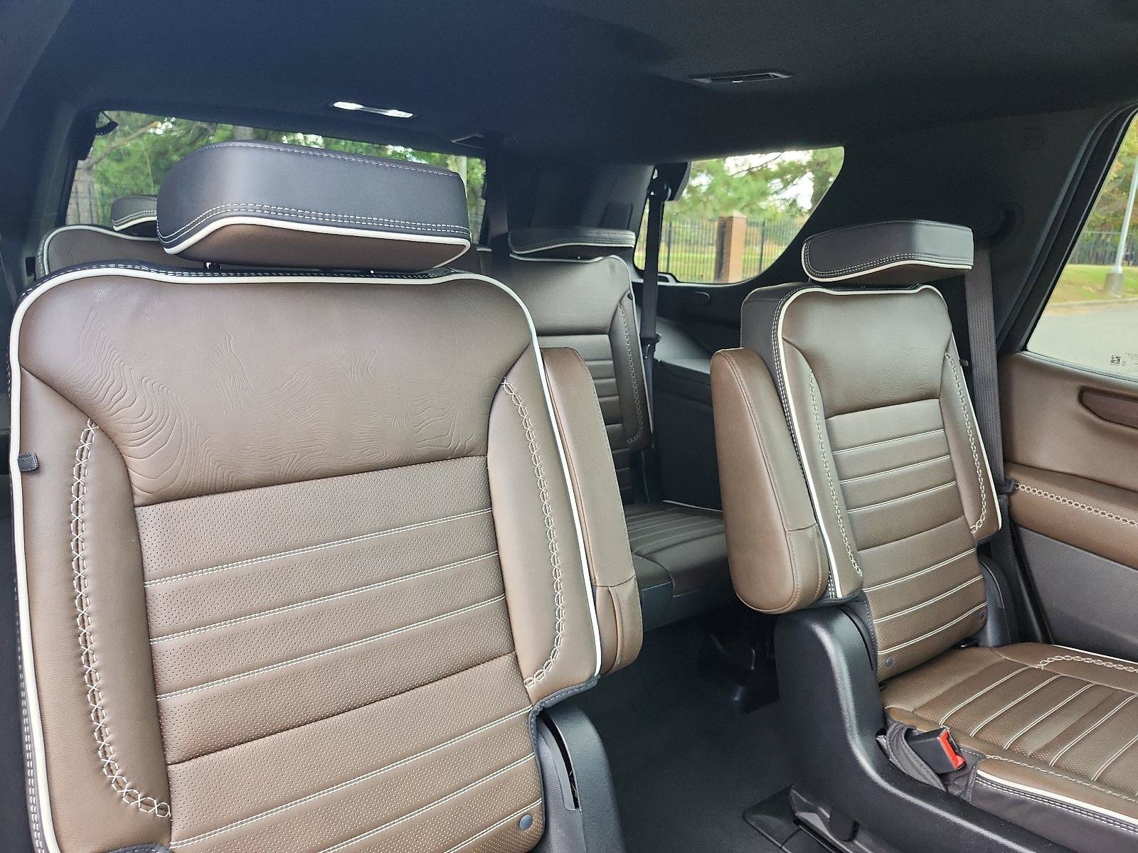 Certified 2025 GMC Yukon Denali Ultimate AWD/4WD image 12