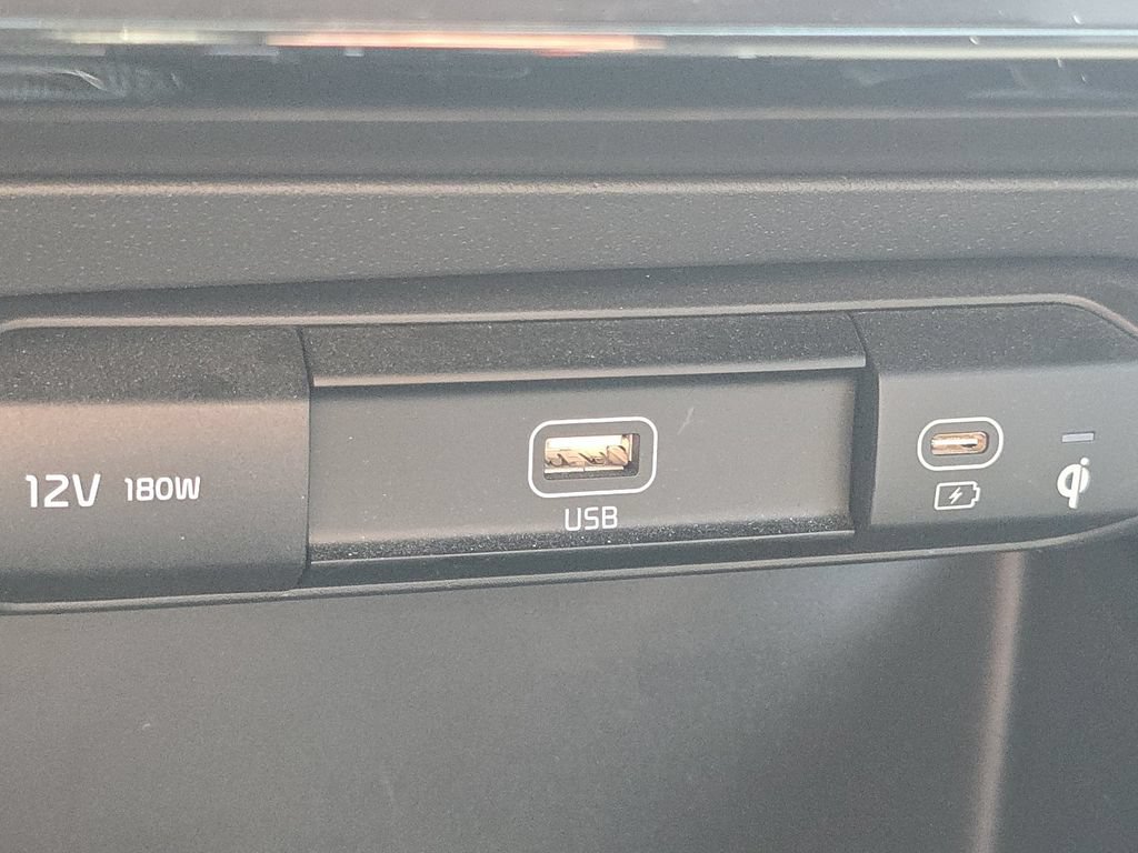 Used 2023 Kia Niro EX FWD image 30