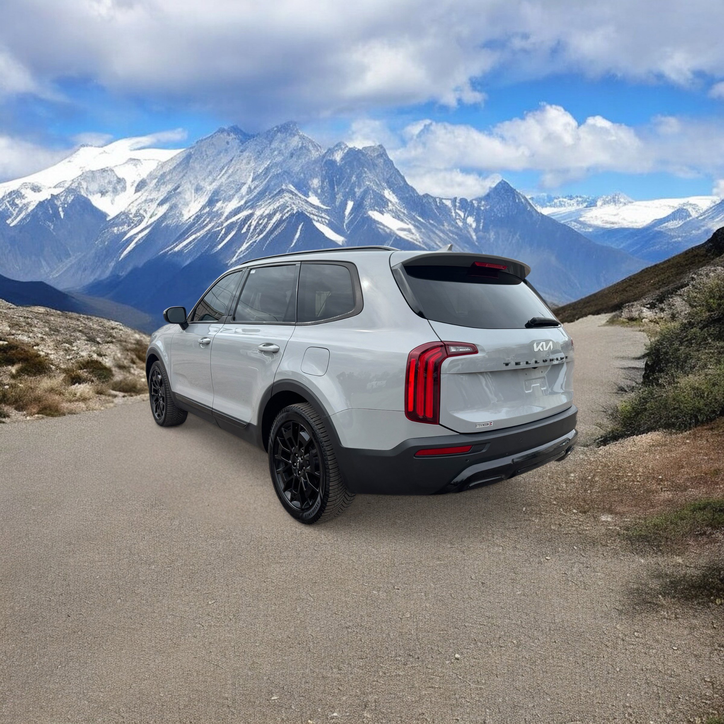 Used 2022 Kia Telluride EX w/ EX Premium Package image 3