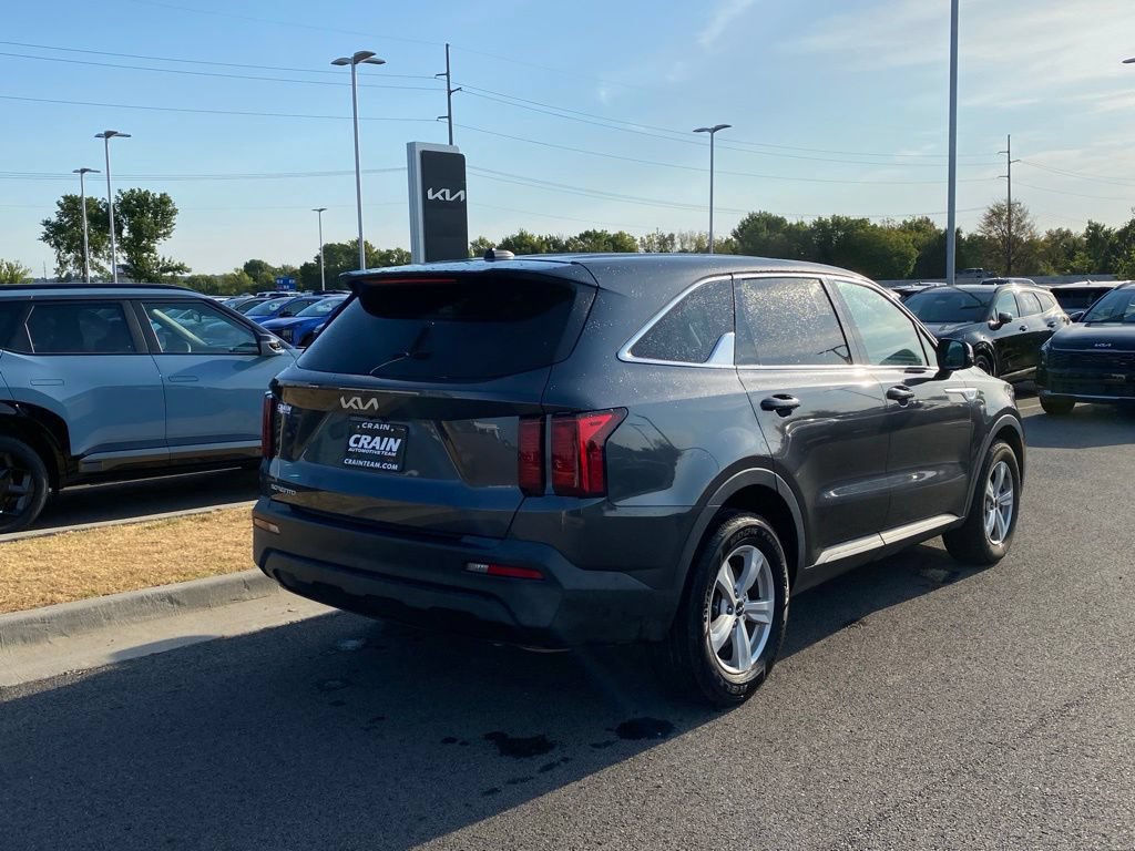 Certified 2023 Kia Sorento LX FWD image 7
