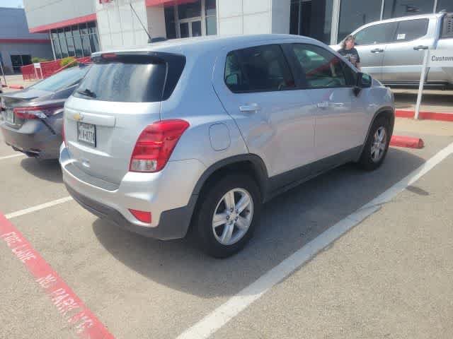 Used 2019 Chevrolet Trax LS w/ Tint and Cruise Package FWD image 4