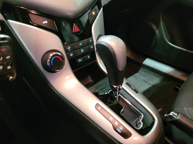 Used 2015 Chevrolet Cruze LT image 26