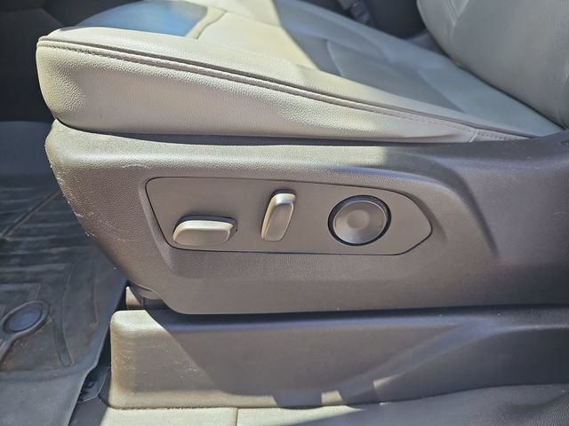 Used 2021 GMC Yukon XL SLT w/ SLT Premium Package AWD/4WD image 24