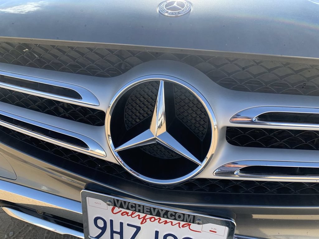 Used 2018 Mercedes-Benz GLC 300 4MATIC image 29