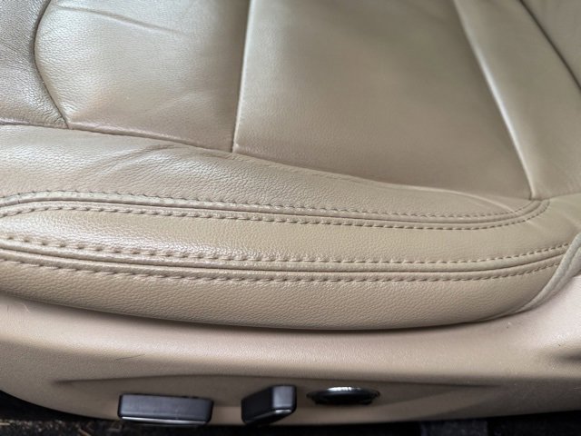 Used 2017 Ford Explorer XLT w/ Equipment Group 202A image 14