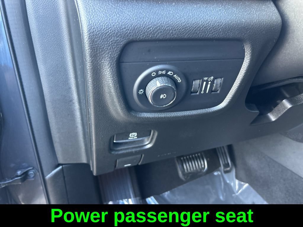 Used 2024 Jeep Grand Cherokee Limited AWD/4WD image 38