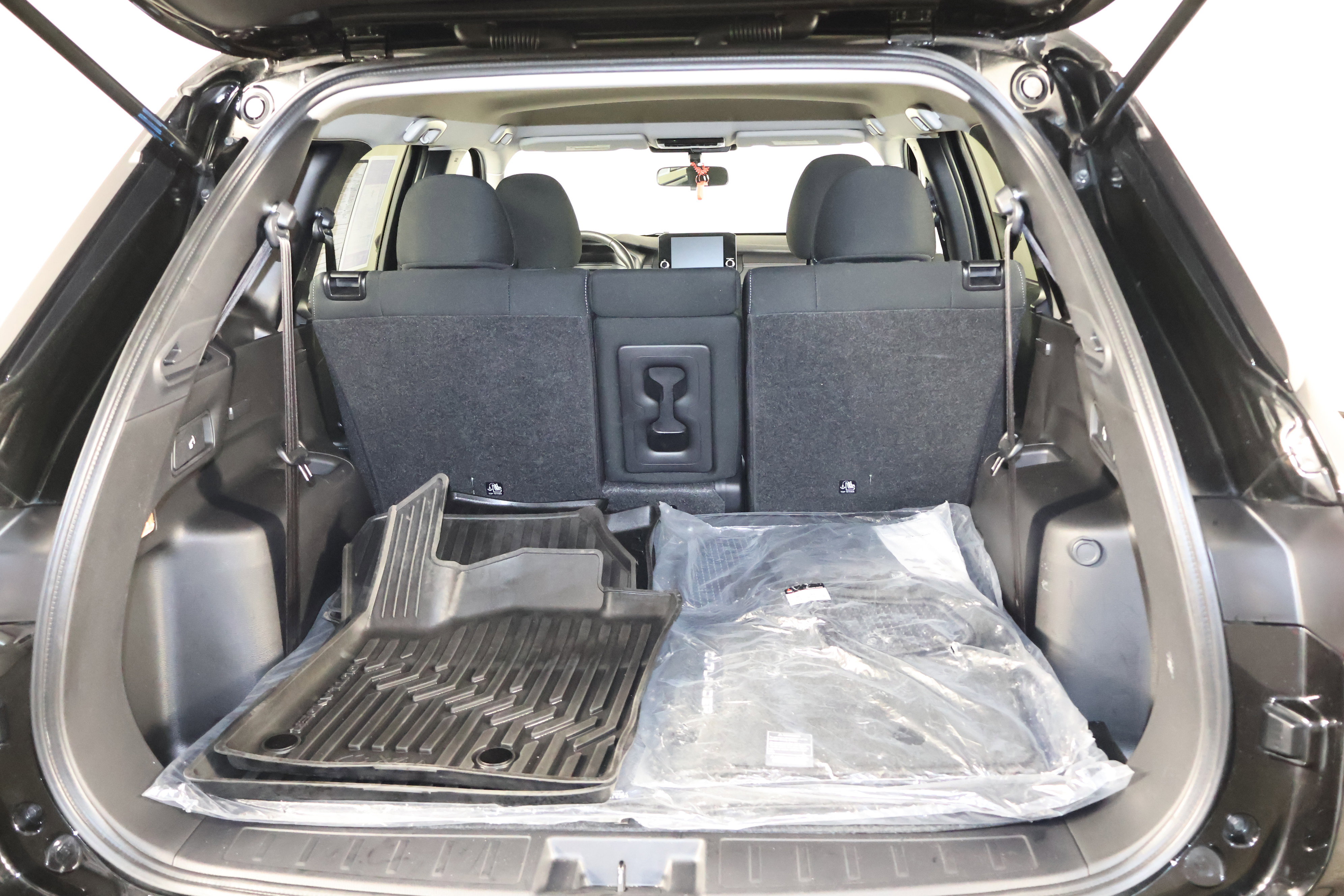 Used 2024 Mitsubishi Outlander ES image 47