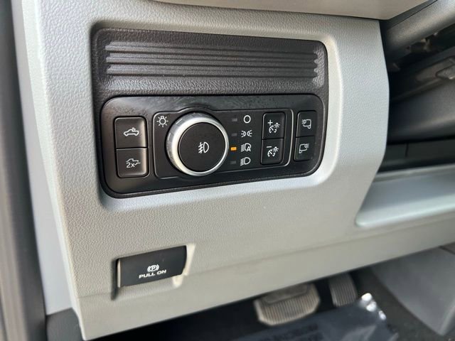 New 2026 Ford F250 4x4 Crew Cab Super Duty image 17