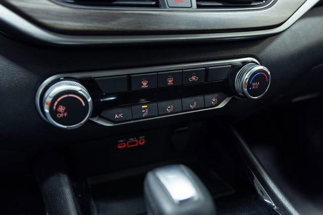 Used 2024 Nissan Altima 2.5 SV image 18