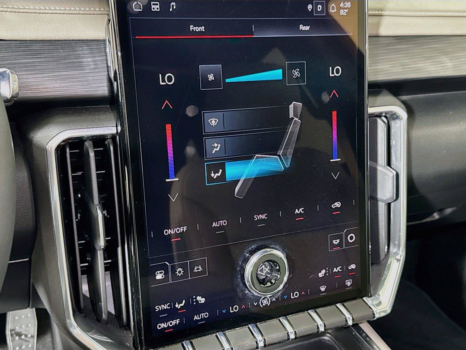Used 2026 GMC Acadia Elevation w/ Elevation Premium Package FWD image 14