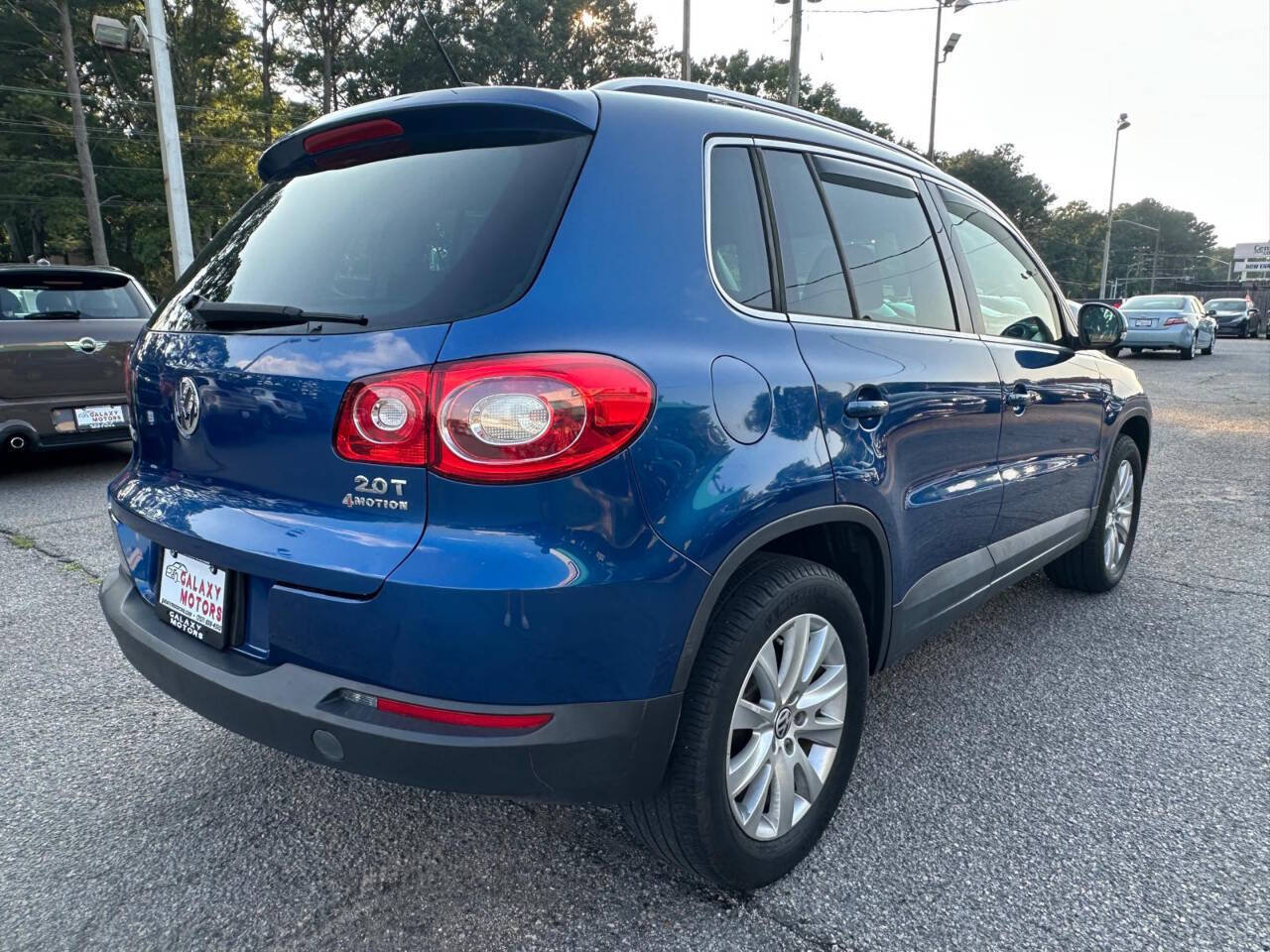 Used 2009 Volkswagen Tiguan SE AWD/4WD image 9