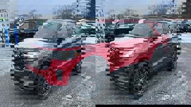 New 2026 Ford Explorer ST-Line w/ ST-Line Street Pack image 2