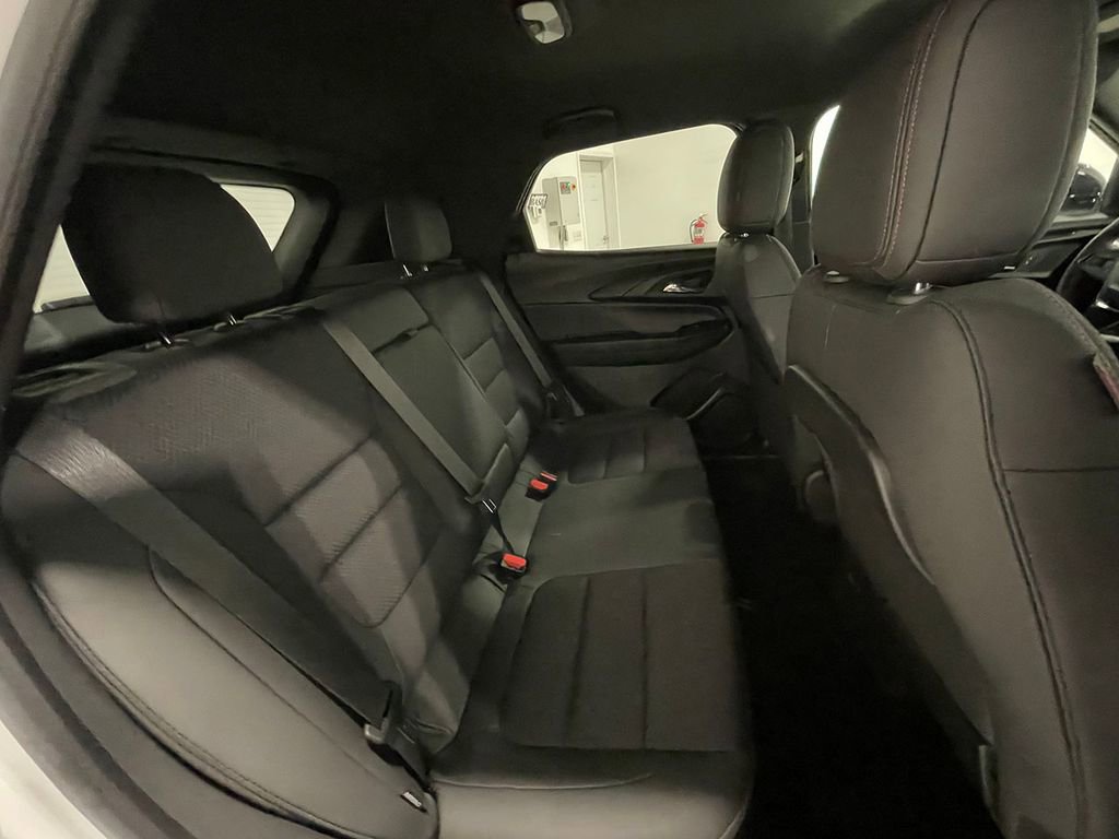 Used 2023 Chevrolet TrailBlazer RS image 24