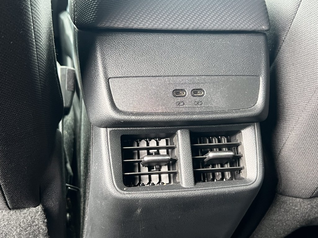 Used 2026 Chevrolet Equinox LT AWD/4WD image 13