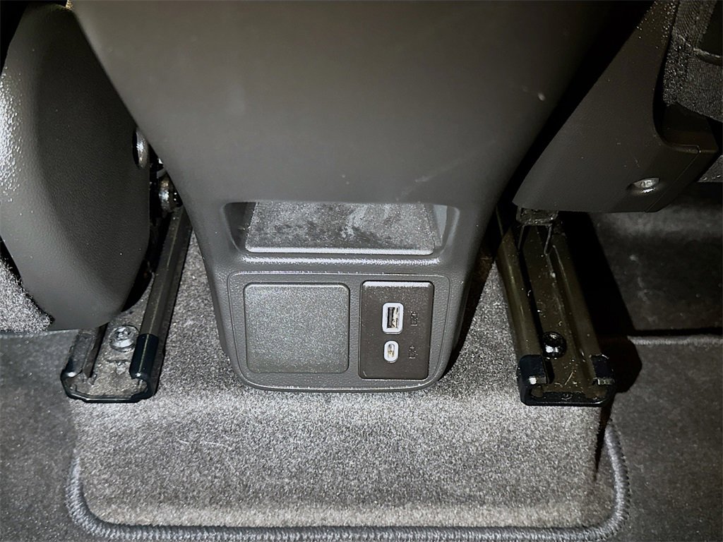 Used 2023 Buick Encore GX Select w/ Sport Touring Package image 22