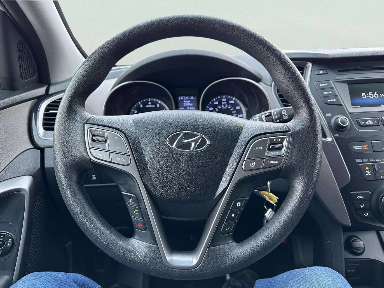 Used 2016 Hyundai Santa Fe SE AWD/4WD image 23
