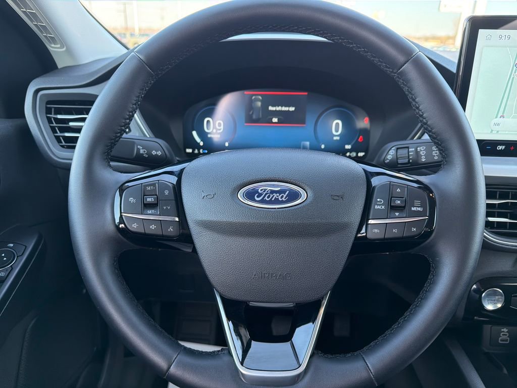 Used 2025 Ford Escape Platinum image 14