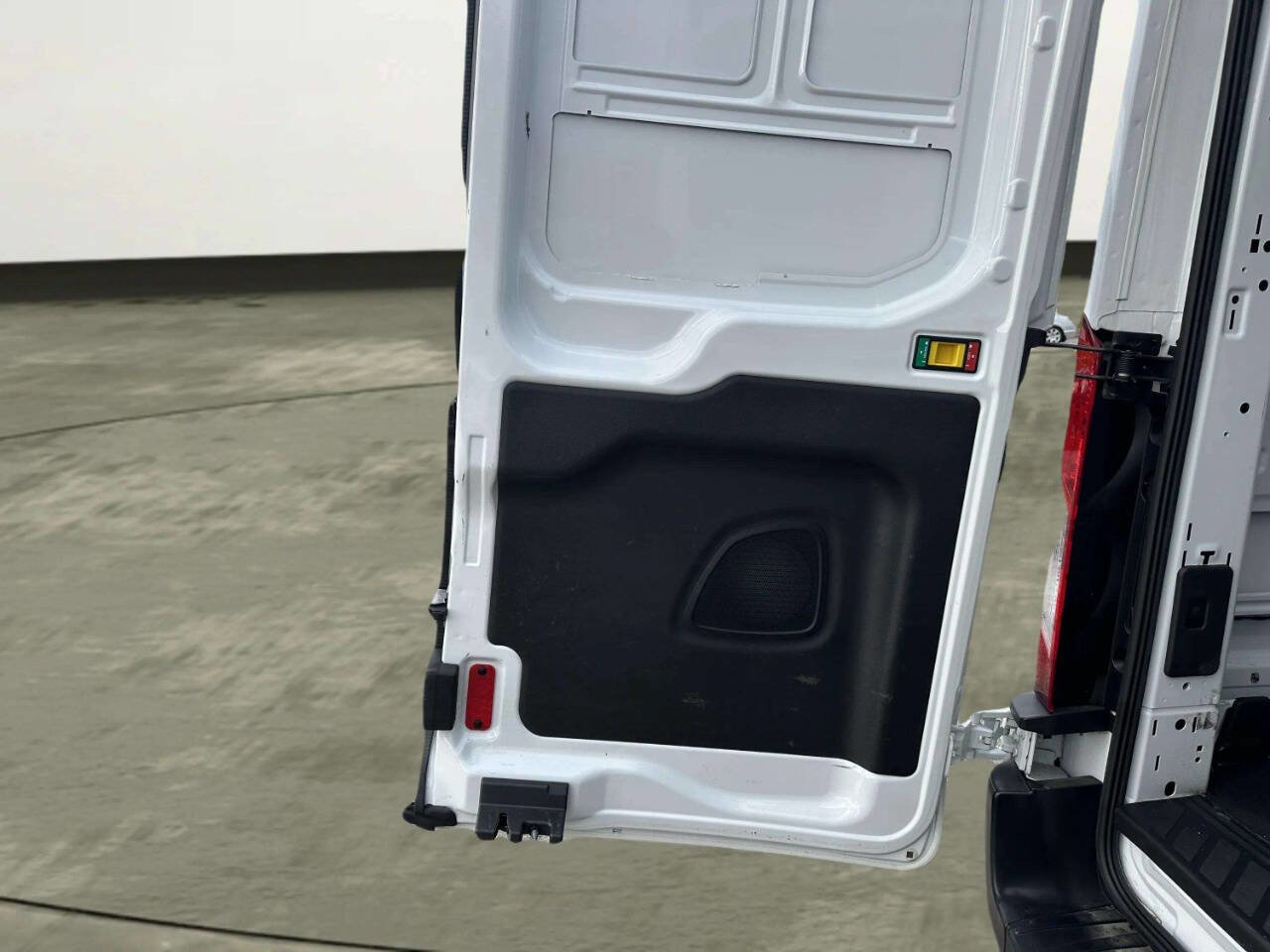 Used 2019 Ford Transit 250 148 Medium Roof RWD image 13