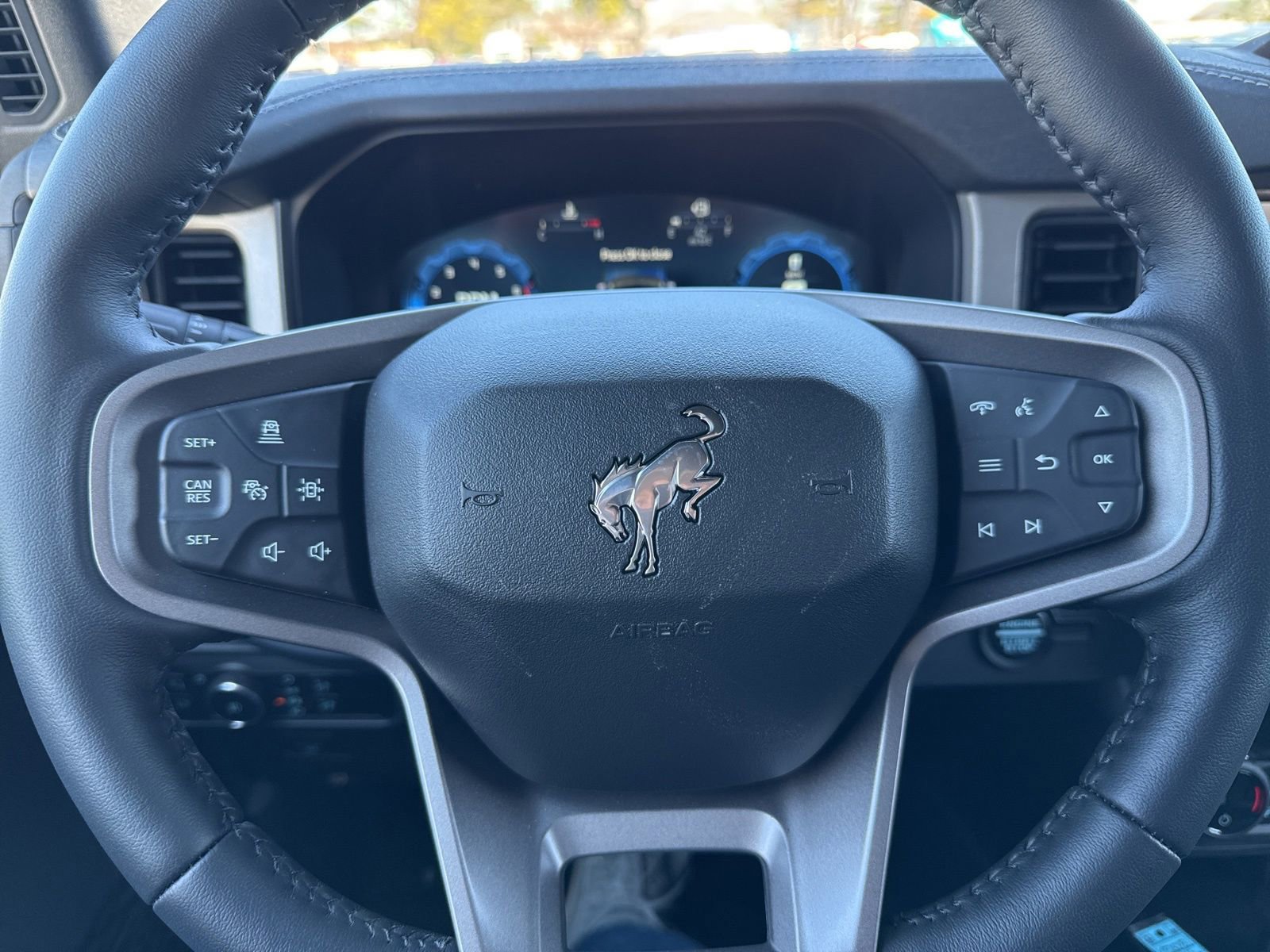 New 2025 Ford Bronco Outer Banks w/ Sasquatch Package AWD/4WD image 21