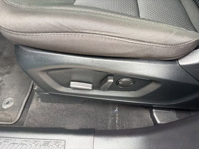 Used 2022 Ford Explorer XLT RWD image 11