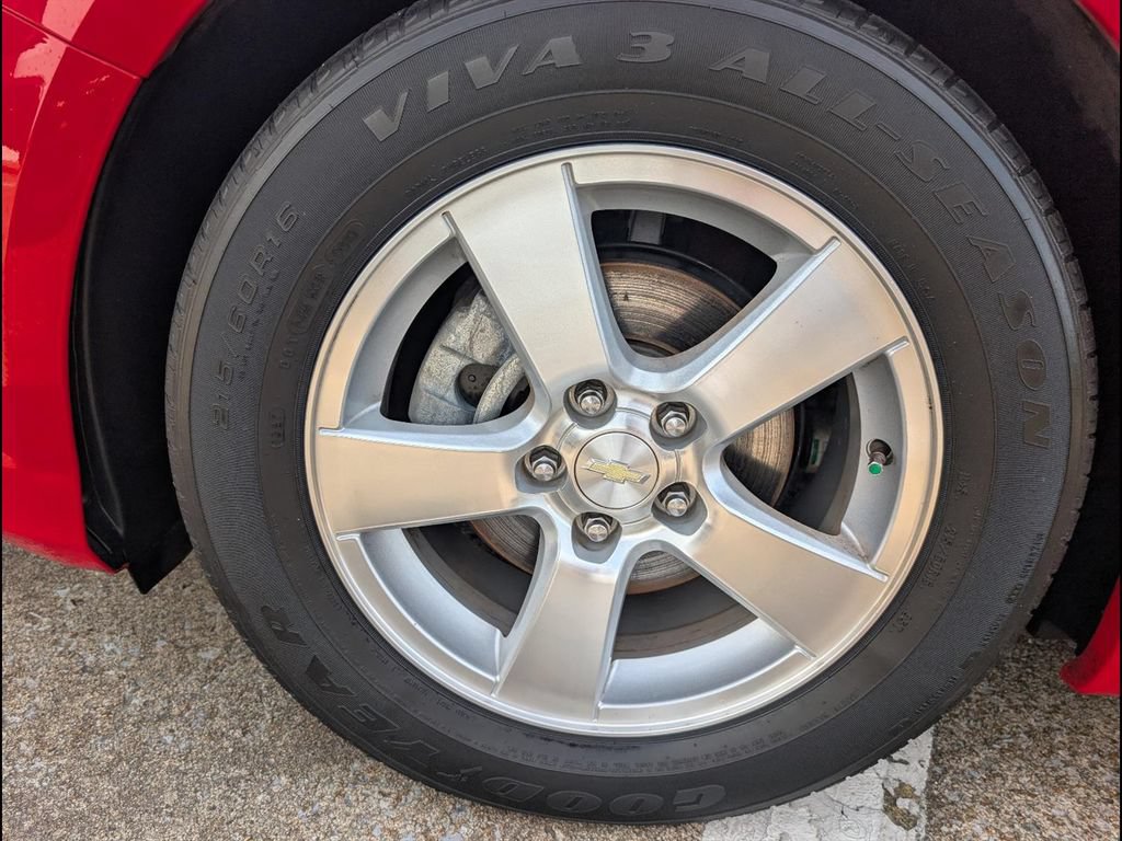 Used 2014 Chevrolet Cruze LT w/ RS Package FWD image 25