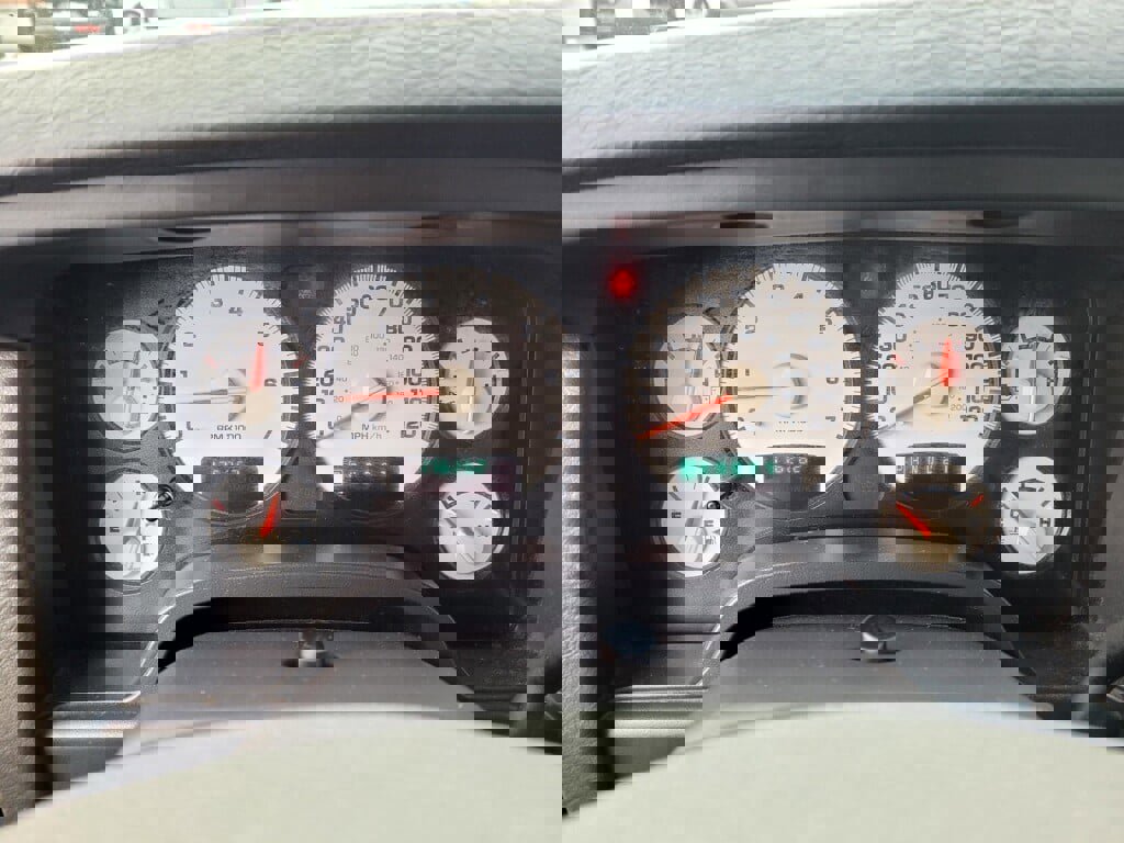 Used 2004 Dodge Ram 1500 Truck SLT image 23