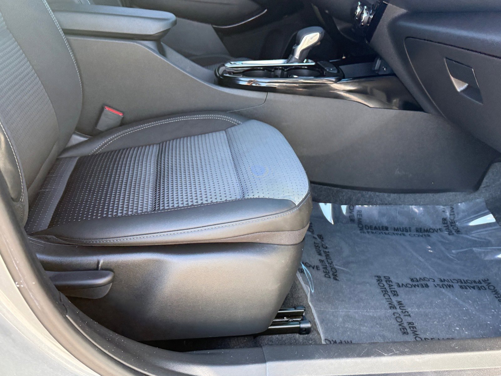 Used 2025 Chevrolet Trax LT w/ Driver Confidence Package image 11