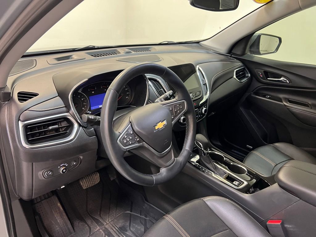 Used 2023 Chevrolet Equinox Premier image 16