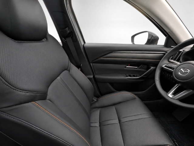 Certified 2025 MAZDA CX-50 AWD 2.5 Hybrid w/ Premium Pkg image 17