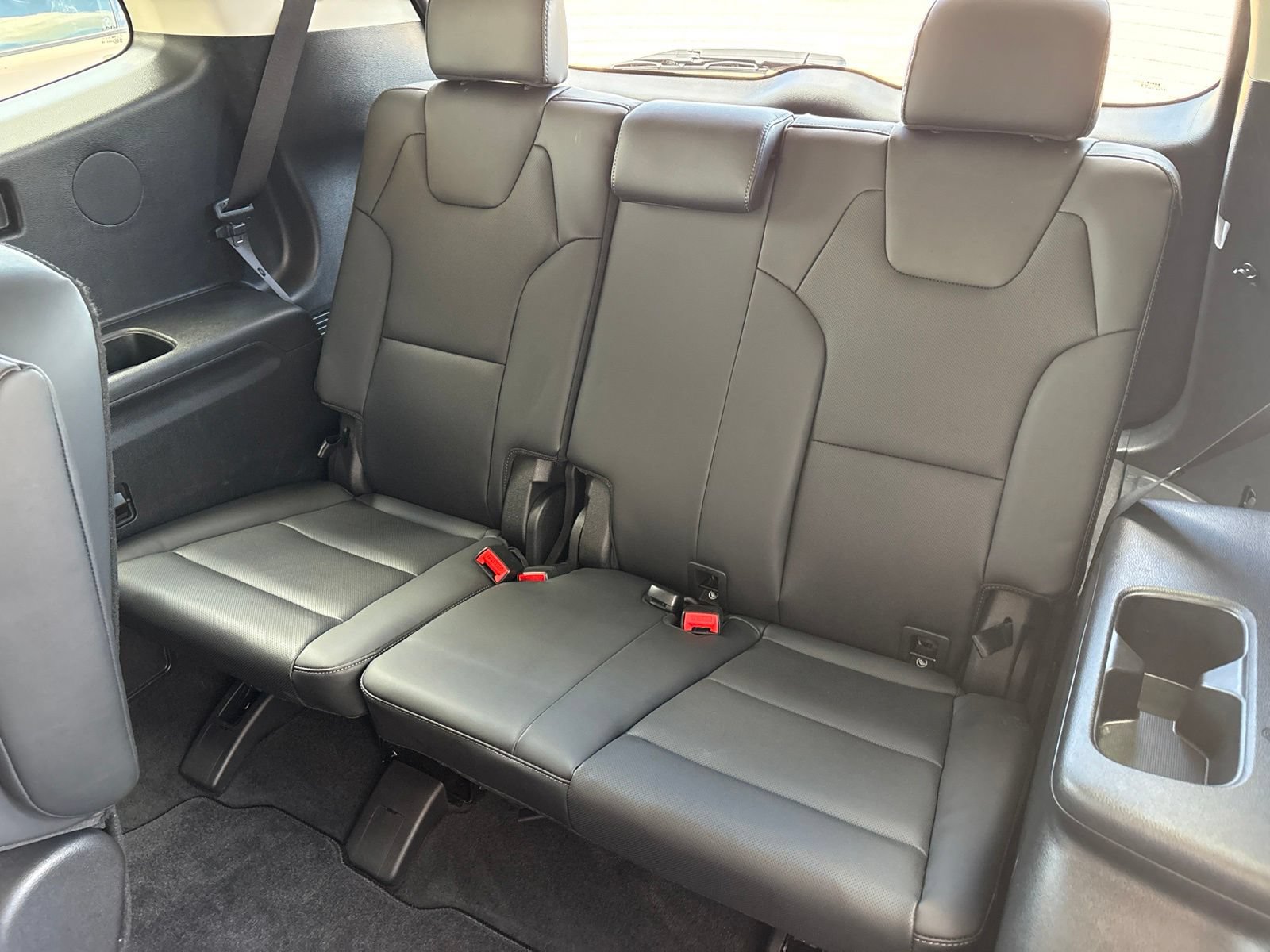 Used 2025 Kia Telluride S FWD image 16