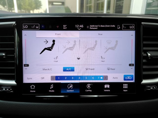 Used 2025 Chrysler Pacifica Select FWD image 53