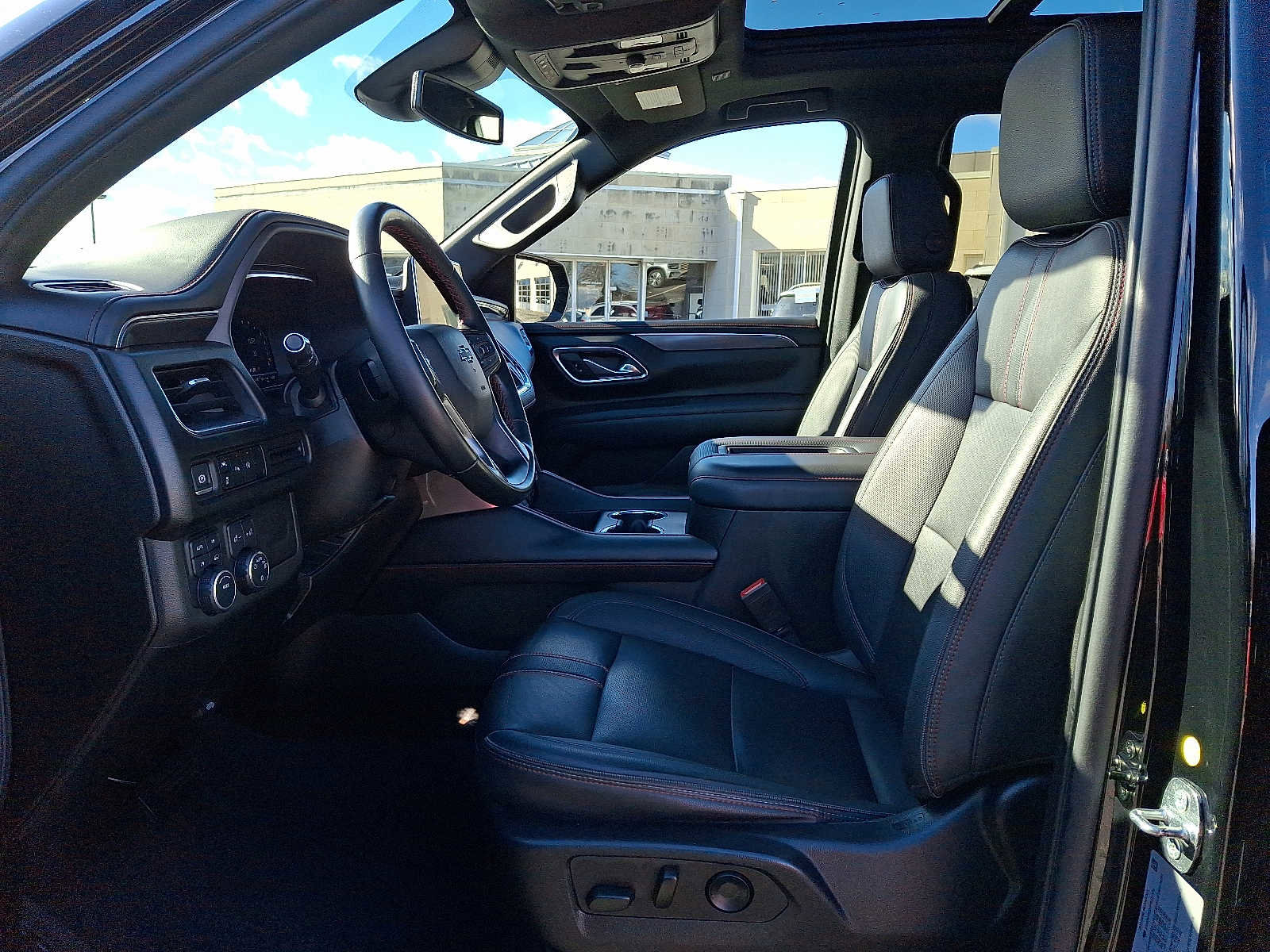 Used 2023 Chevrolet Tahoe RST image 15