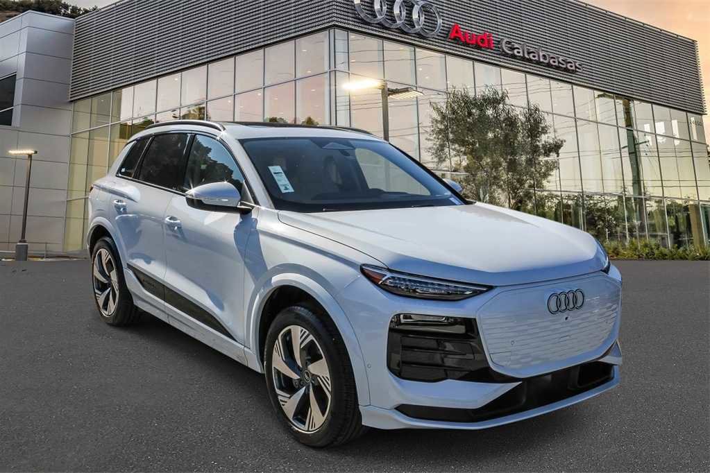 Used 2025 Audi Q6 e-tron Premium Plus w/ Premium Plus image 5