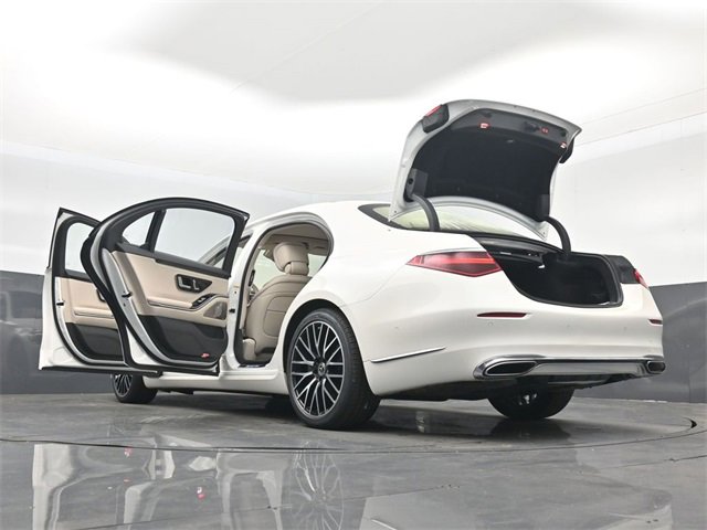 Used 2022 Mercedes-Benz S 580 4MATIC Sedan w/ Rear Seat Package image 66