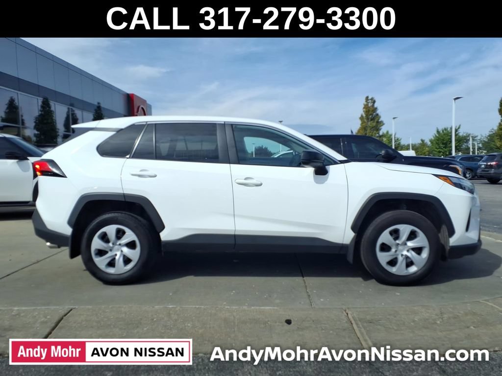 Used 2025 Toyota RAV4 LE AWD/4WD image 8