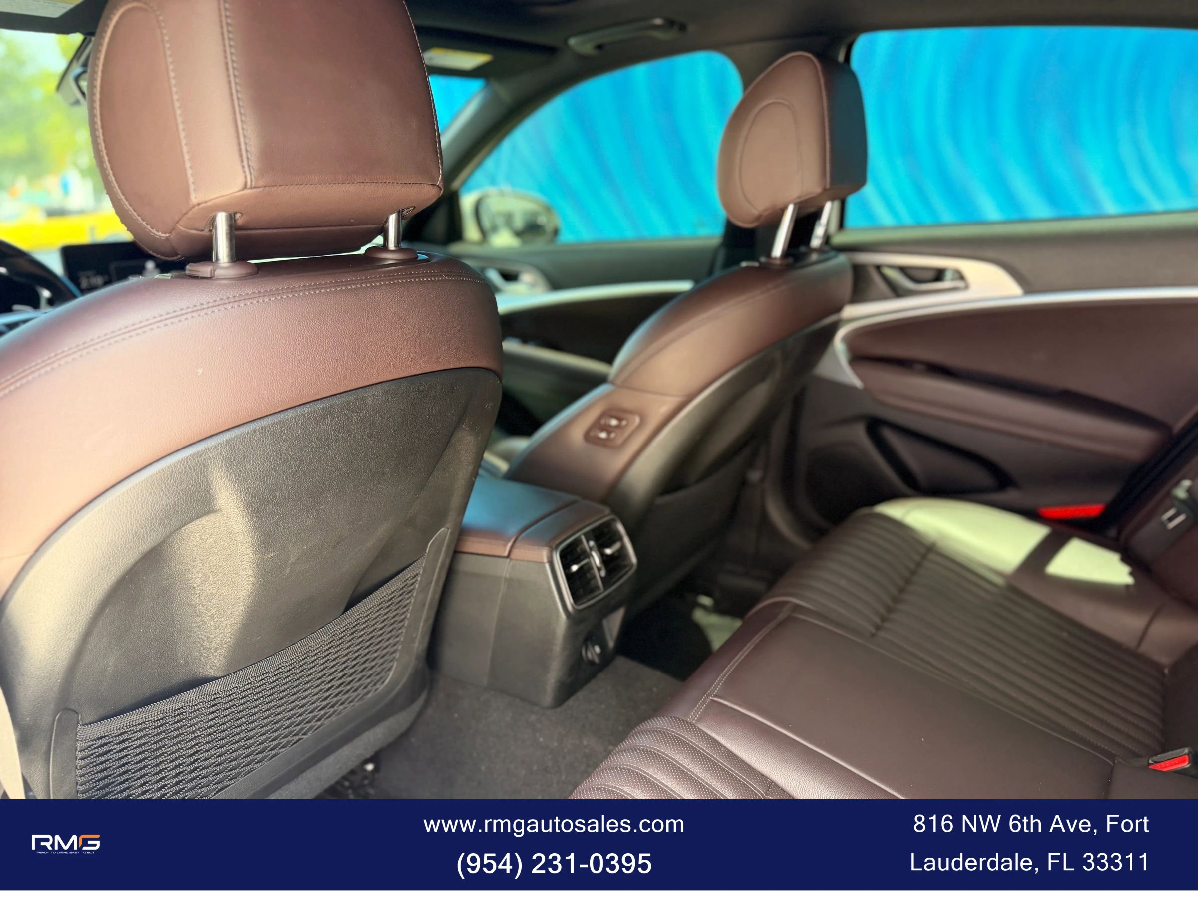 Used 2022 Genesis G70 2.0T w/ Prestige Package RWD image 13