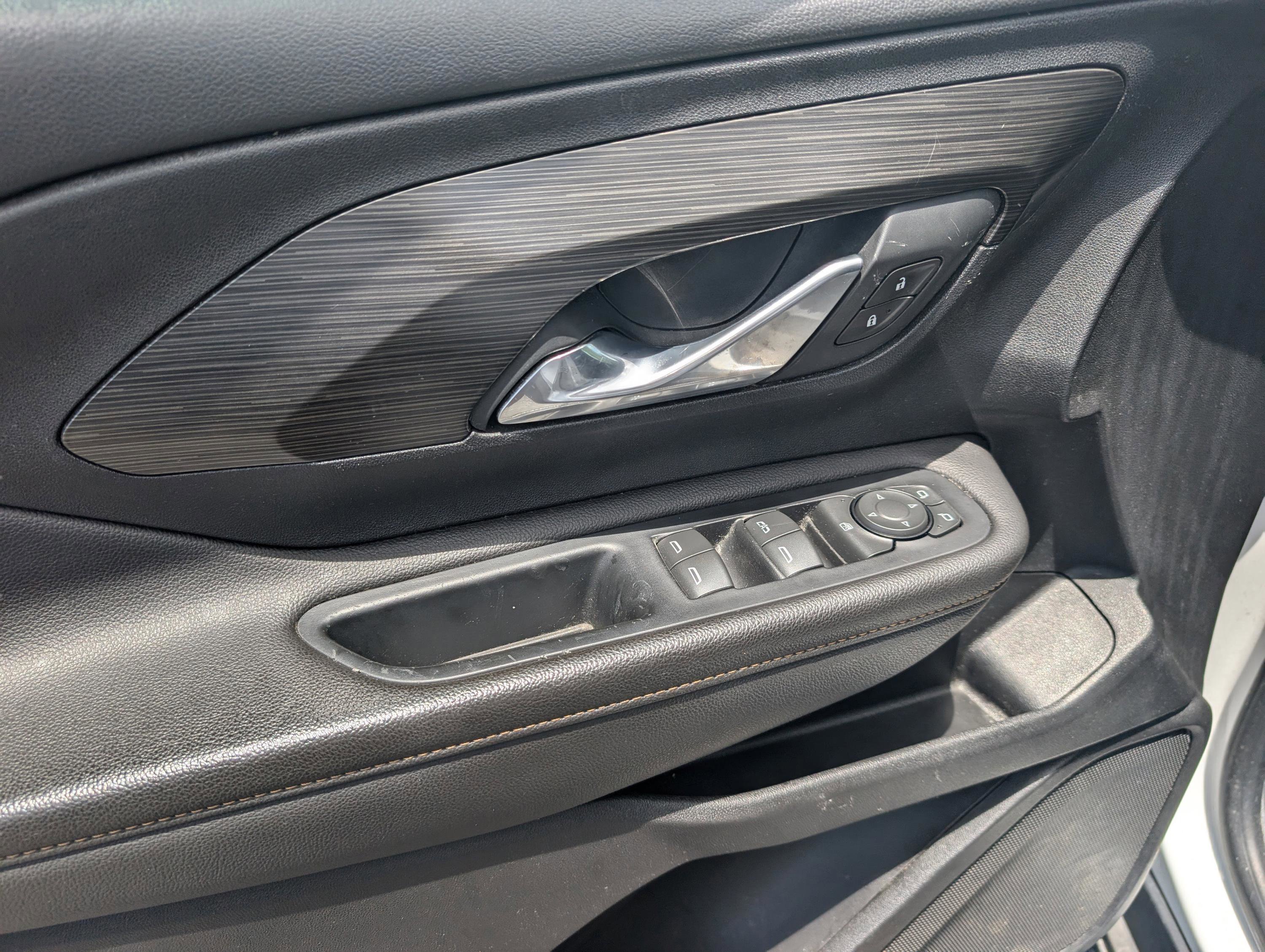 Used 2020 GMC Terrain SLT image 9