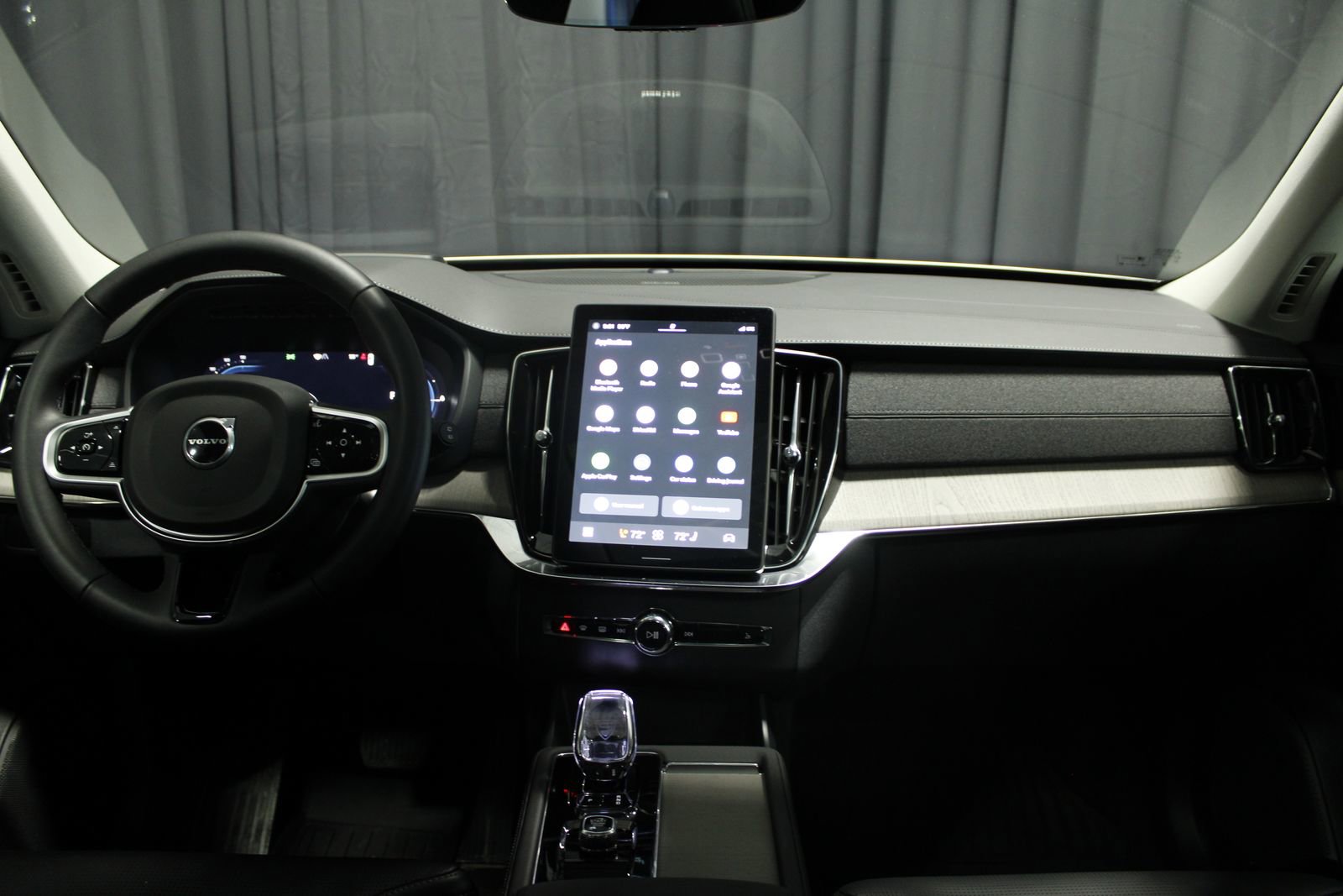 Used 2025 Volvo XC90 T8 Ultra image 4