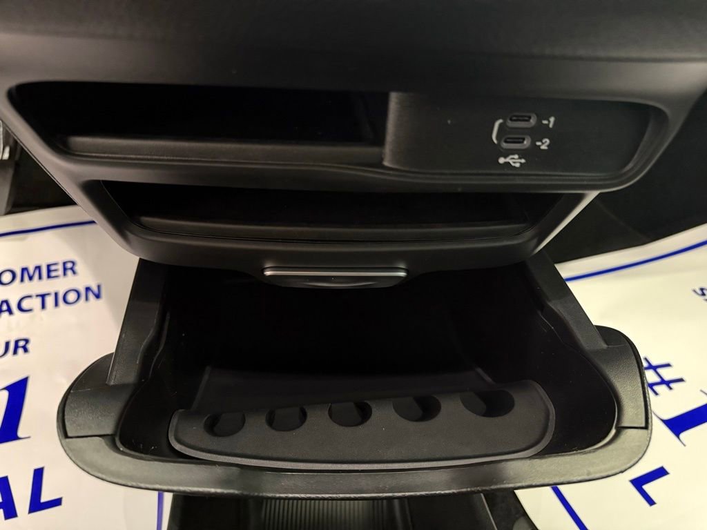 New 2026 Chrysler Pacifica Select image 34