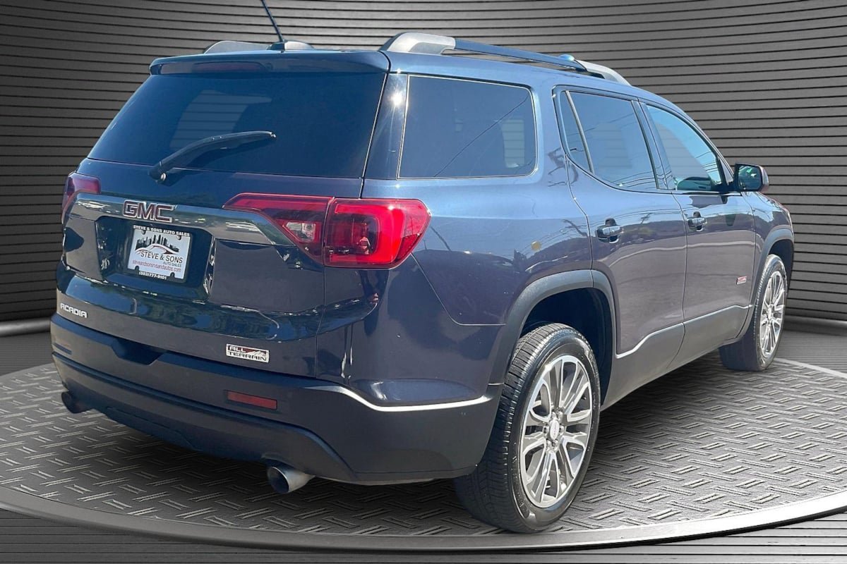 Used 2018 GMC Acadia SLT AWD/4WD image 6