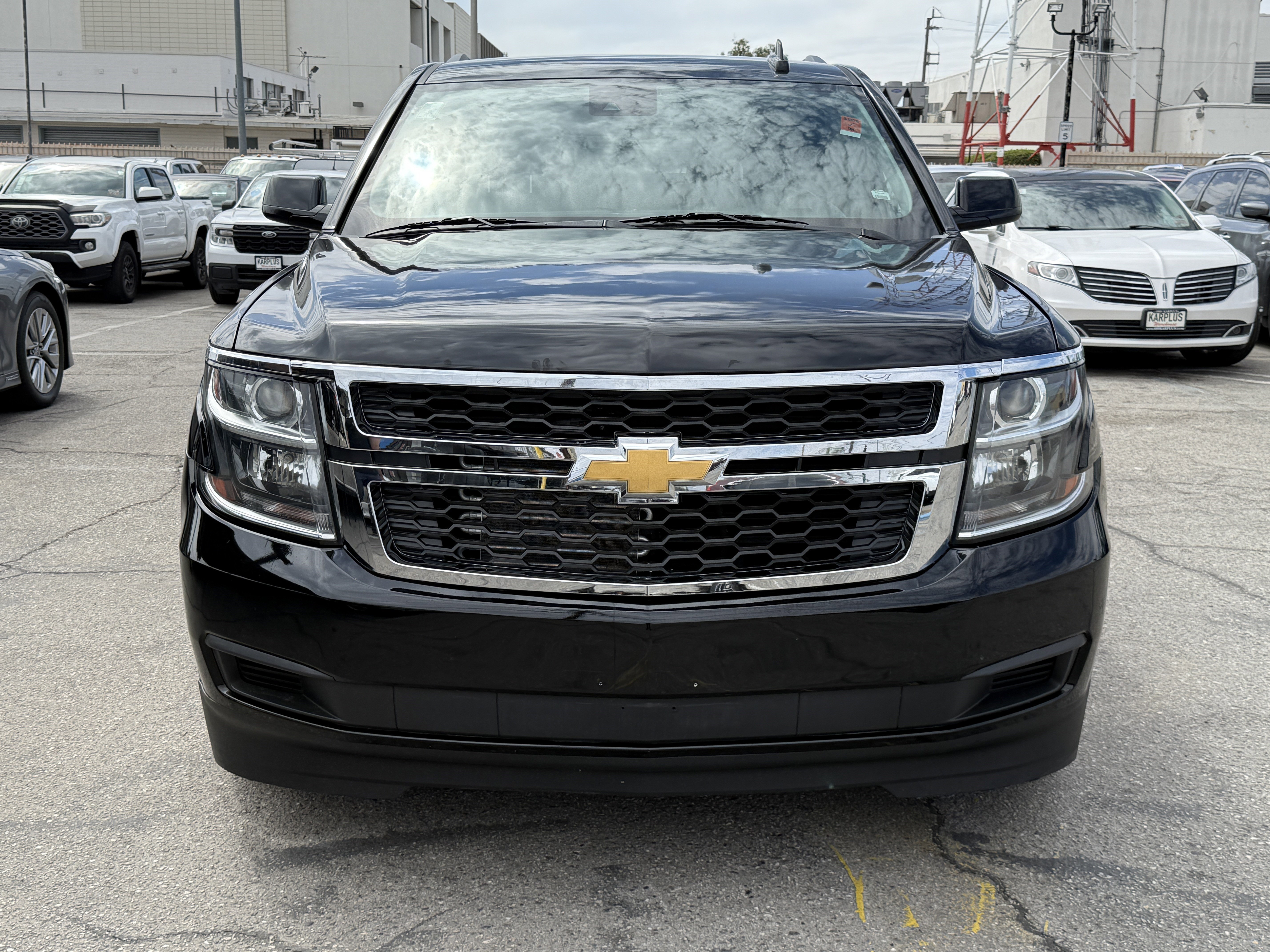 Used 2020 Chevrolet Suburban LT image 3