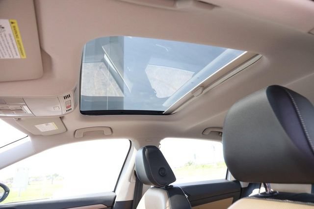 Used 2019 Volkswagen Jetta SEL Premium FWD image 8