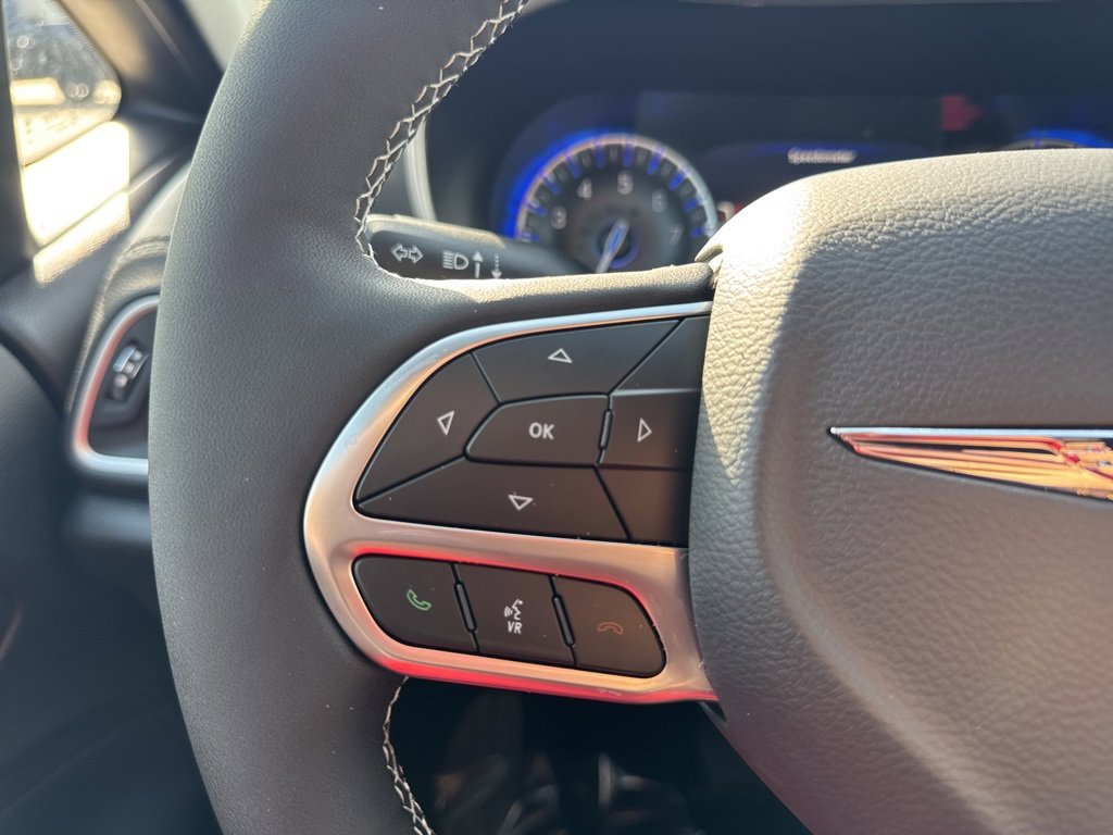 New 2026 Chrysler Pacifica Select image 12